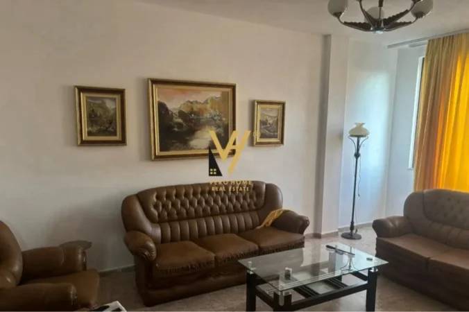 Tirane, jepet me qera apartament 3+1+Ballkon Kati 2, 110 m² 500 € (BULEVARDI I RI)