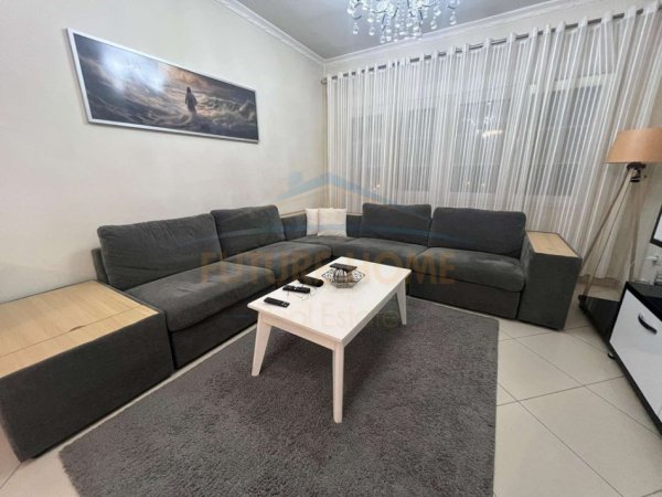 Tirane, jepet me qera apartament 2+1 Kati 4, 500 € (Unaza e Re)