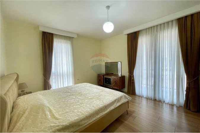 Apartament luksoz per qira, 2+1 tek ish-Uzina Dinamo (800 Euro/muaj) !
