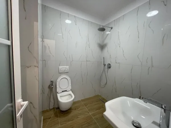 Tirane, shitet apartament 1+1+Ballkon Kati 7, 53 m² 115.000 € (PALLATI ME SHIGJETA)