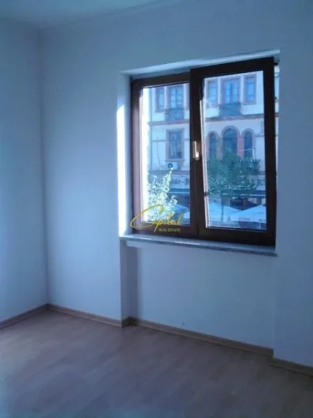 Tirane, jepet me qera ambjent biznesi Kati 1, 75 m² 750 € (RRUGA E DURRESIT)