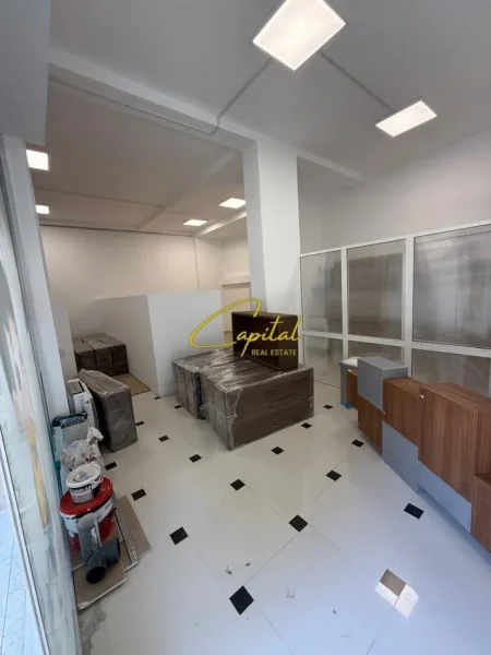 Tirane, jepet me qera ambjent biznesi Kati 0, 100 m² 850 € (YZBERISHT)