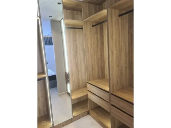 Tirane, jepet me qera apartament 1+1+Ballkon , 68 m² 500 € (Astir)