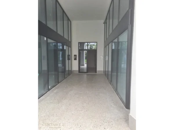 Tirane, jepet me qera apartament 1+1+Ballkon , 68 m² 500 € (Astir)