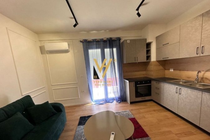 Tirane, jepet me qera apartament 1+1+Ballkon Kati 3, 70 m² 550 € (SELITE)