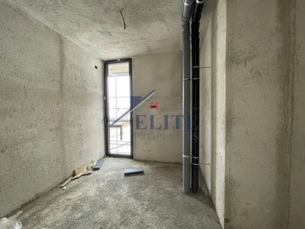 Gjiri Lalezit | Hamallaj, shitet apartament 2+1+Ballkon Kati 1, 117 m² 258.324 € (Hamallaj)