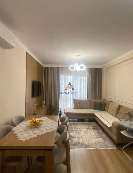 Tirane, shitet apartament 2+1+Ballkon Kati 2, 101 m² 177.000 € (UNAZA E RE)