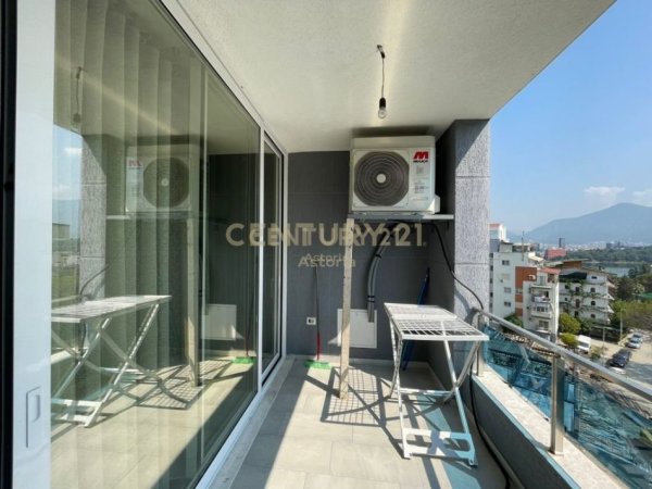 Tirane, jepet me qera apartament 2+1+post parkimi  Kati 2, 800 m² 800 € (Kopshti Zoologjik)