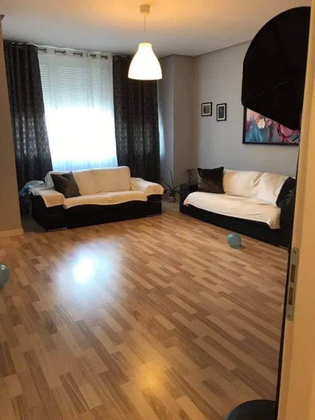 Tirane, shitet apartament 2+1 Kati 4, 98 m² 173.000 € (Rruga “Selman Qosja”, Kodra e Diellit)