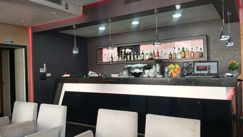 Tirane, jepet me qera bar-kafe Kati 0, 400 m² 1.700 € (Don Bosco)
