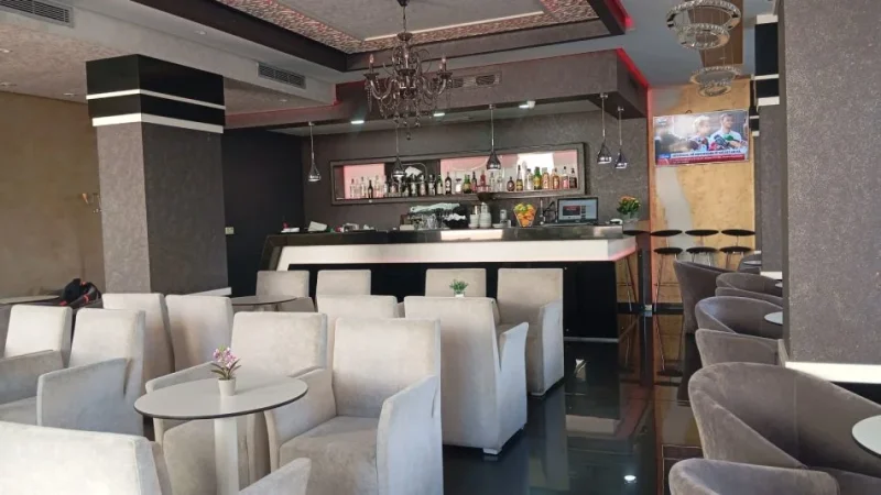 Tirane, jepet me qera bar-kafe Kati 0, 400 m² 1.700 € (Don Bosco)