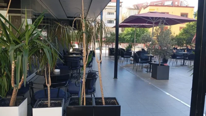Tirane, jepet me qera bar-kafe Kati 0, 400 m² 1.700 € (Don Bosco)