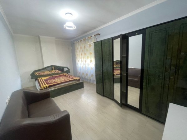Tirane, jepet me qera apartament 1+1 Kati 4, 70 m² 350 € (Fresku)