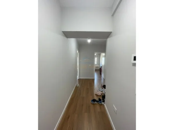 Tirane, shitet apartament 2+1 Kati 3, 99 m² 250.000 € (Kodra e Diellit, Tirane)