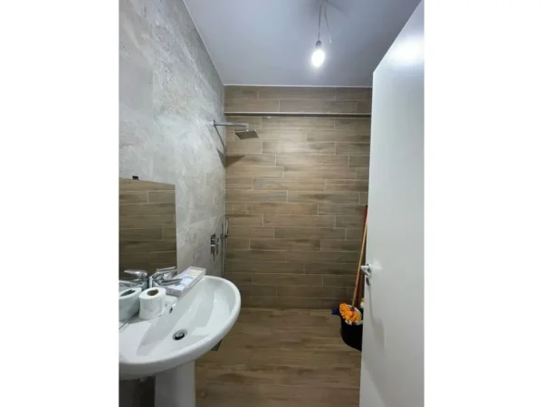 Tirane, shitet apartament 2+1 Kati 3, 99 m² 250.000 € (Kodra e Diellit, Tirane)