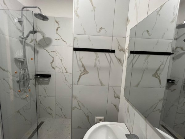 Tirane, jepet me qera apartament 2+1+Ballkon Kati 10, 100 m² 800 € (Bulevrdi i Ri)