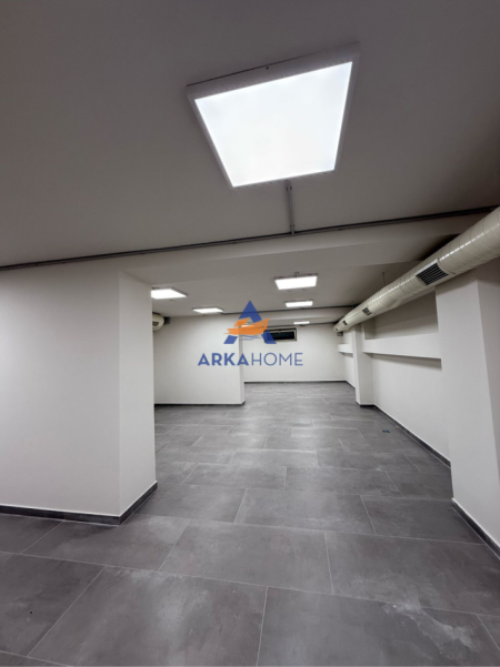 Tirane, jepet me qera ambjent biznesi , 130 m² 1.800 € (VASIL SHANTO)
