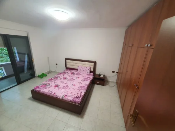 Tirane, shitet apartament 3+1+Ballkon Kati 3, 105 m² 260.000 € 