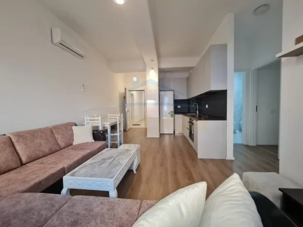Tirane, shitet apartament 2+1+Ballkon Kati 3, 74 m² 120.000 € (Ali Demi, Kompleksi Kaimi)