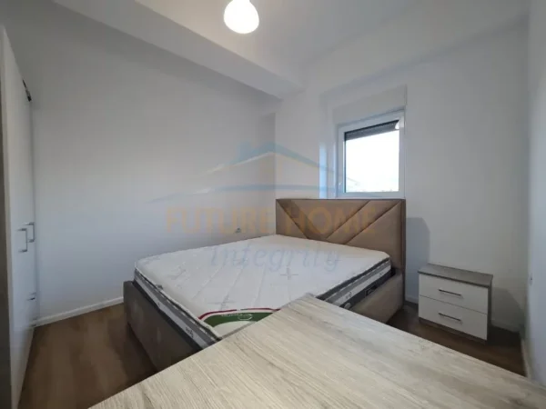 Tirane, shitet apartament 2+1+Ballkon Kati 3, 74 m² 120.000 € (Ali Demi, Kompleksi Kaimi)