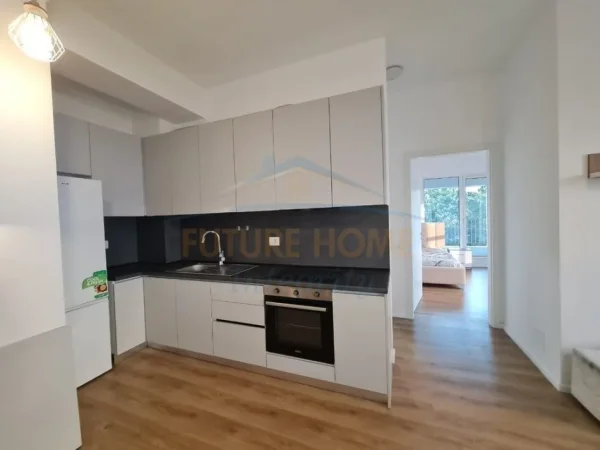 Tirane, shitet apartament 2+1+Ballkon Kati 3, 74 m² 120.000 € (Ali Demi, Kompleksi Kaimi)