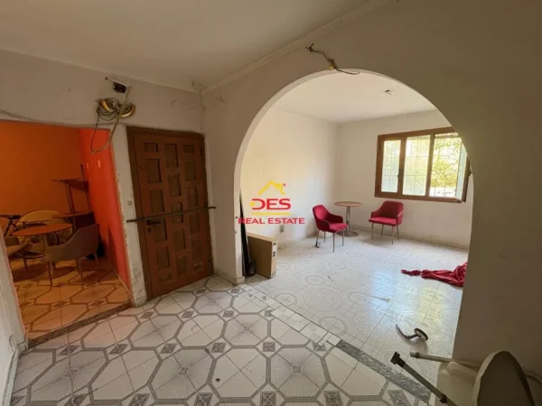 Vlore, shitet ambjent biznesi Kati 1, 110 m² 80.000 € (Rruga Mis Durhan)