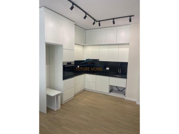 Tirane, jepet me qera apartament 2+1 Kati 5, 91 m² 650 € (Rruga Xhanfize Keko)