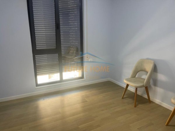 Tirane, jepet me qera apartament 2+1 Kati 5, 91 m² 650 € (Rruga Xhanfize Keko)