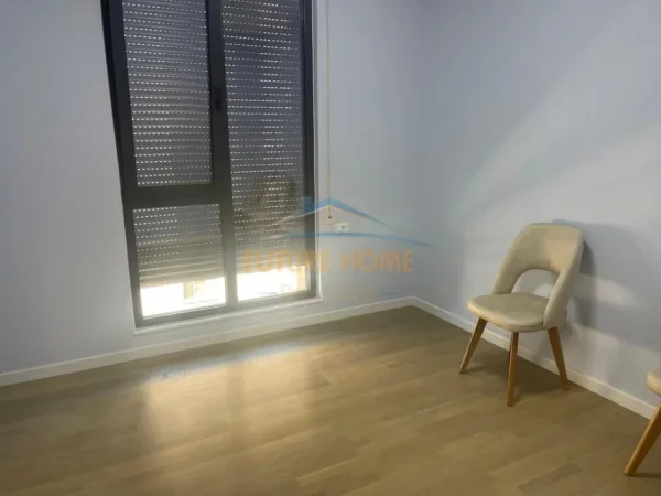 Tirane, jepet me qera apartament 2+1 Kati 5, 91 m² 650 € (Rruga Xhanfize Keko)