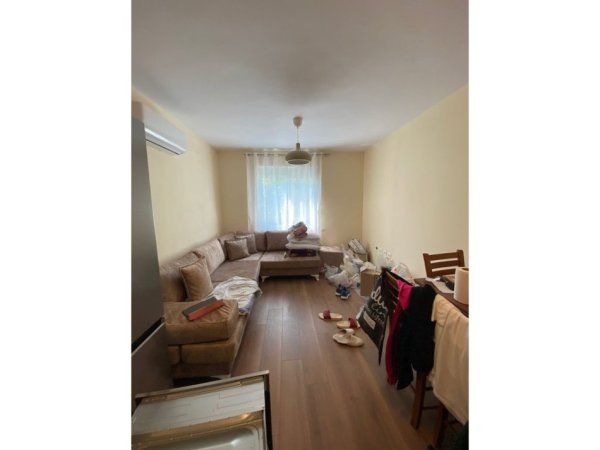 Tirane, jepet me qera apartament 2+1 Kati 4, 70 m² 750 € (Rruga Muhamet Gjollesha)
