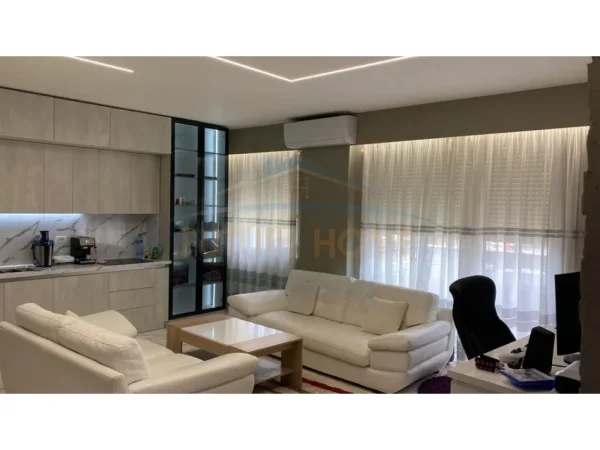 Tirane, jepet me qera apartament 1+1 Kati 2, 60 m² 400 € (Fresku)