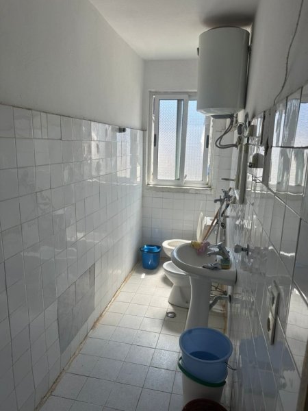 Tirane, shes apartament 1+1+Ballkon Kati 5, 60 m² 120.000 € (mine peza)