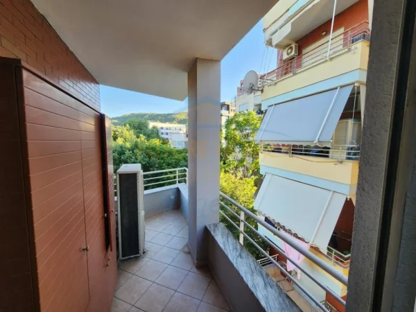 Tirane, shitet apartament 2+1 Kati 4, 144 m² (KODRA E DIELLIT)
