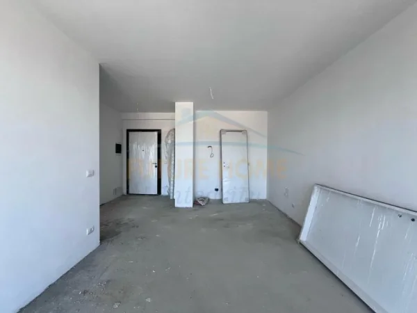 Tirane, shitet apartament 1+1+Ballkon Kati 6, 65 m² 97.500 € (Dogana, Akses Tirana)