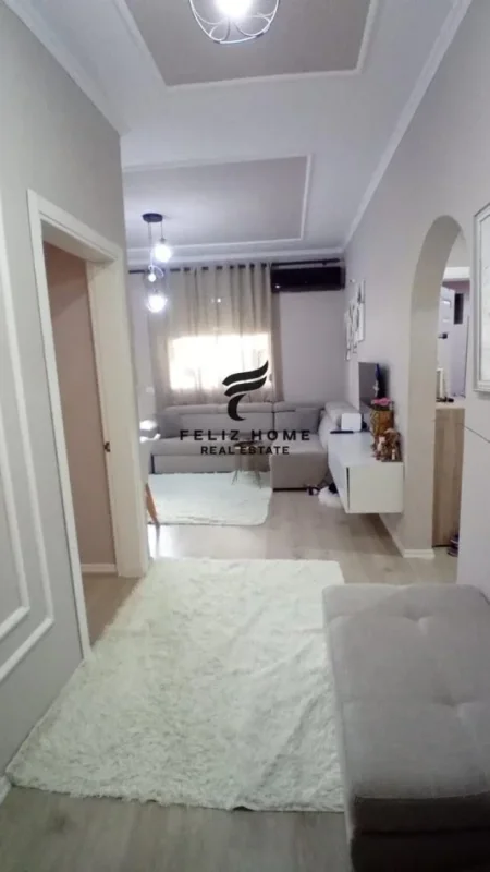 Tirane, jepet me qera apartament 1+1 Kati 2, 78 m² 150.000 € (KODRA E DIELLIT)