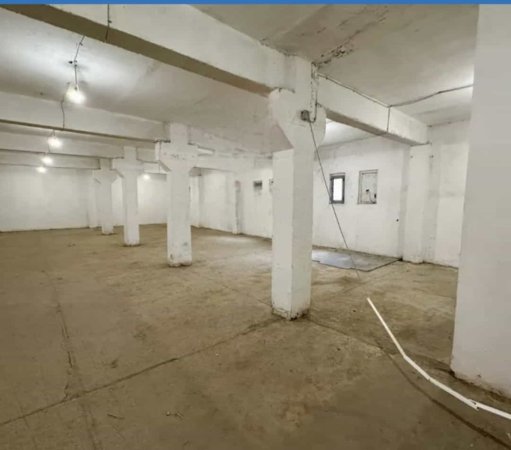 Tirane, jepet me qera magazine Kati 0, 315 m² 2.000 € (siri kodra)