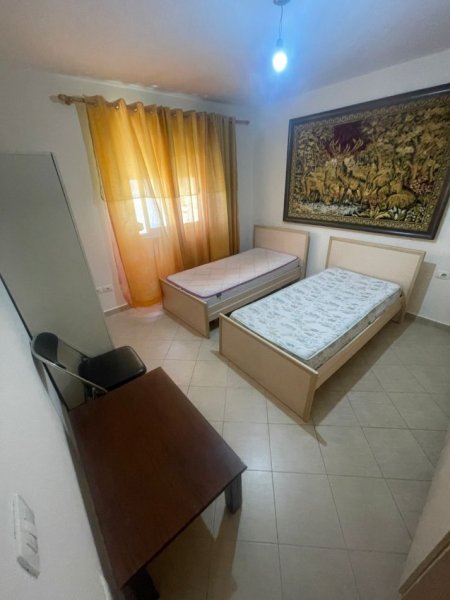 Tirane, jepet me qera apartament 2+1+Aneks+Ballkon Kati 6, 75 m² 500 € (Pazari i Ri)