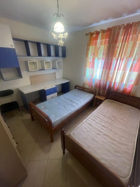 Tirane, jepet me qera apartament 2+1+Aneks+Ballkon Kati 6, 75 m² 500 € (Pazari i Ri)