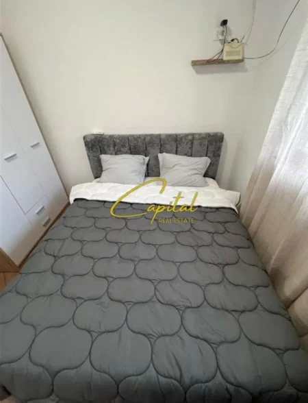 Tirane, jepet me qera apartament 1+1 Kati 3, 60 m² 500 € (5 MAJI)