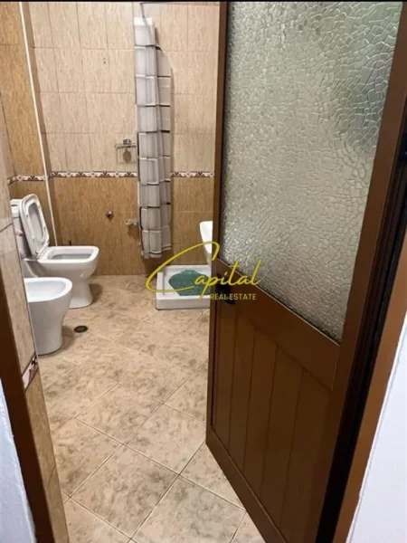 Tirane, jepet me qera apartament 1+1 Kati 3, 60 m² 500 € (5 MAJI)