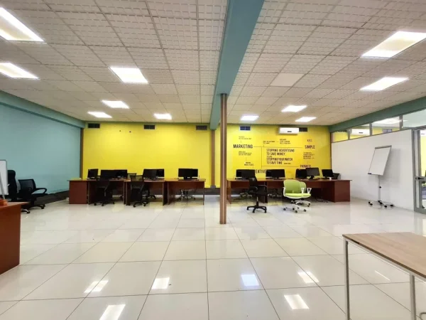 Me Qera: Ambient (340m2) 📍BLLOK - Alb Market | 4,000€/muaj || Plotesisht Private