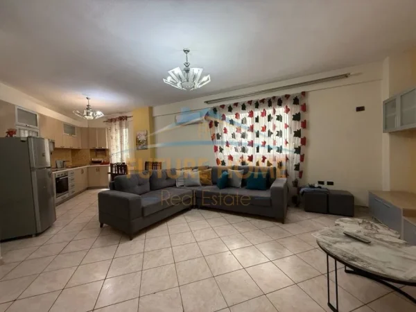 Tirane, jepet me qera apartament 2+1 Kati 2, 113 m² 1.500 € (Rruga Vaso Pasha)