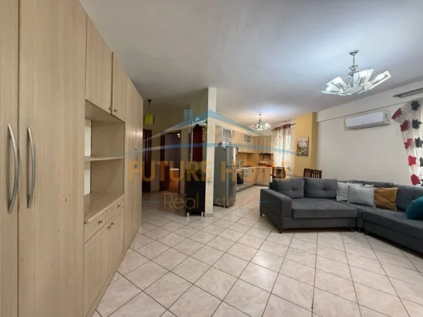 Tirane, jepet me qera apartament 2+1 Kati 2, 113 m² 1.500 € (Rruga Vaso Pasha)