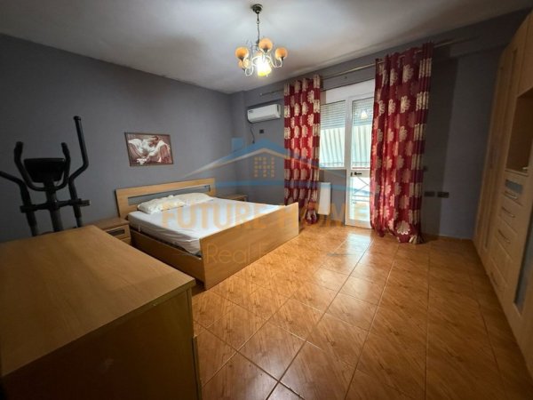 Tirane, jepet me qera apartament 2+1 Kati 2, 113 m² 1.500 € (Rruga Vaso Pasha)