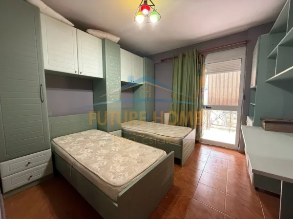 Tirane, jepet me qera apartament 2+1 Kati 2, 113 m² 1.500 € (Rruga Vaso Pasha)