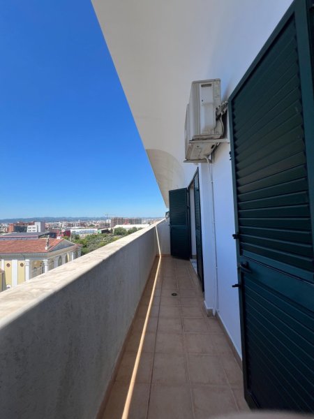 Tirane, shes apartament 2+1 Kati 7, 109 m² 175.000 € (kinostudio)