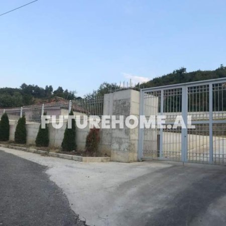 Tirane, shes toke 810 m² 100.000 Euro (Berzhite)