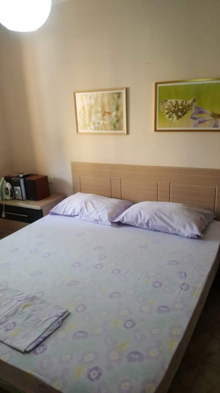 Tirane, jepet me qera apartament 1+1 Kati 3, 65 m² 45.000 Leke (prane Kopeshtit 7 xhixhat)