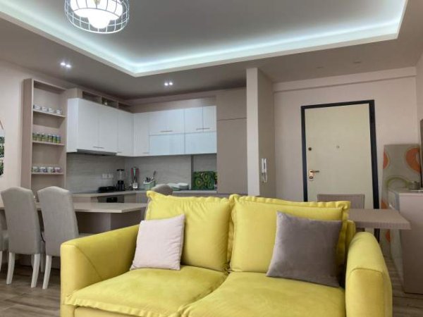 Vlore, jap me qera apartament 2+1+BLK Kati 9, 550 Euro (Lungomare)