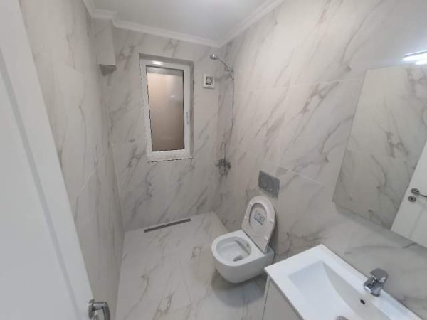 Tirane, jepet me qera apartament 3+1+BLK Kati 0, 120 m² 600 Euro (Rruga Cameria)